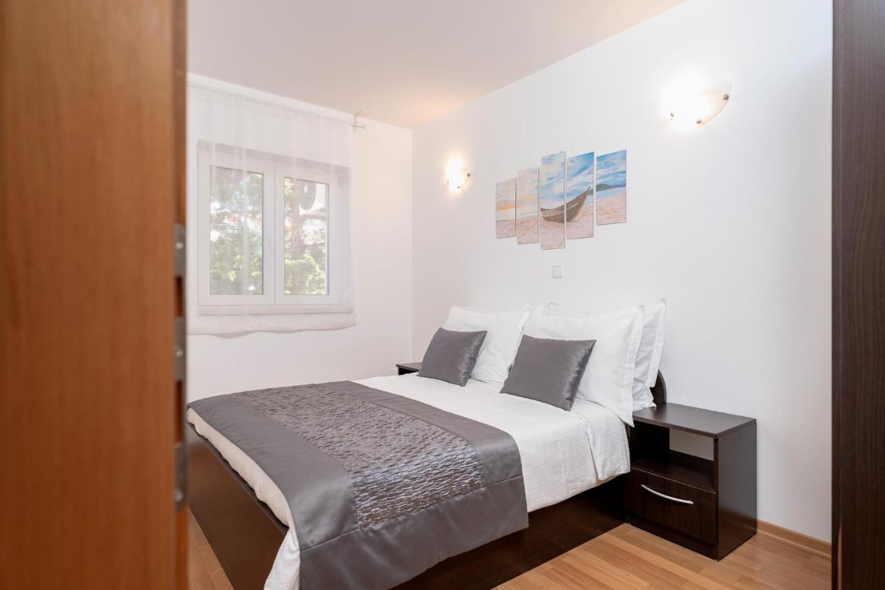 Villa Dalmatia Apartments Бол Экстерьер фото