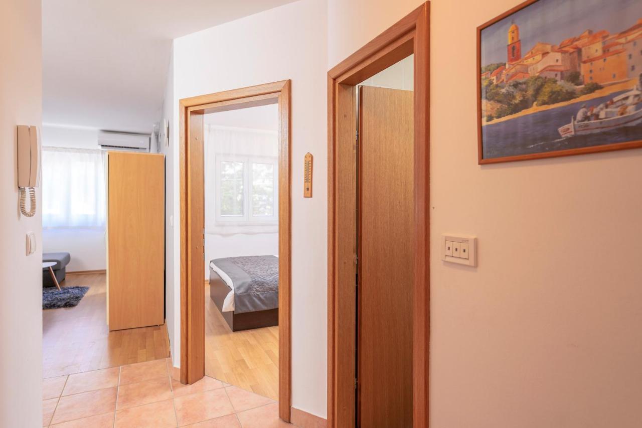 Villa Dalmatia Apartments Бол Экстерьер фото
