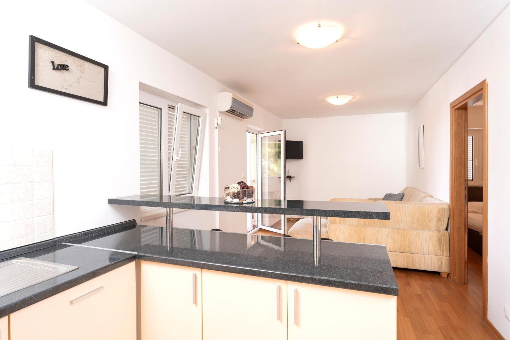 Villa Dalmatia Apartments Бол Экстерьер фото