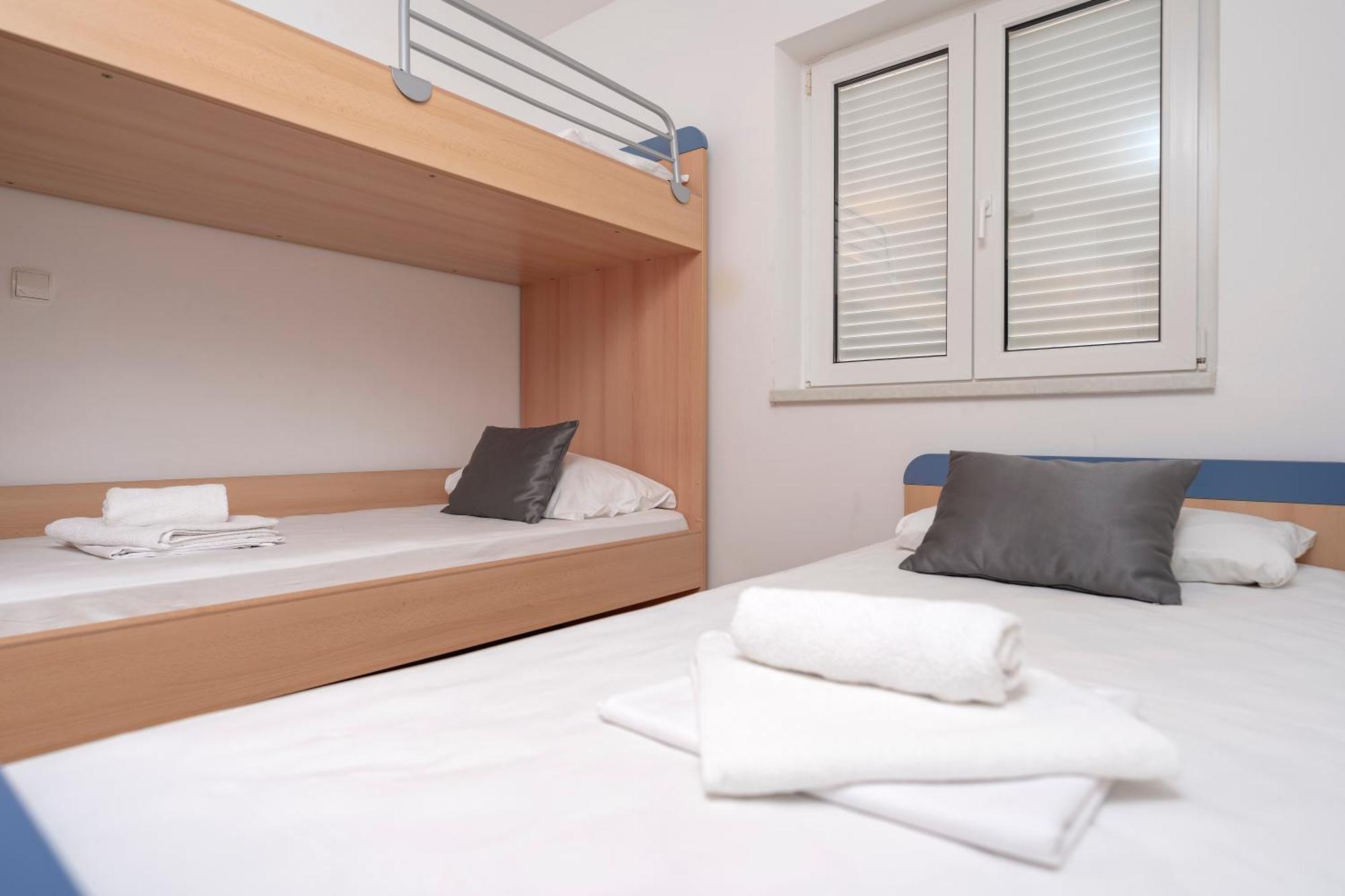 Villa Dalmatia Apartments Бол Экстерьер фото