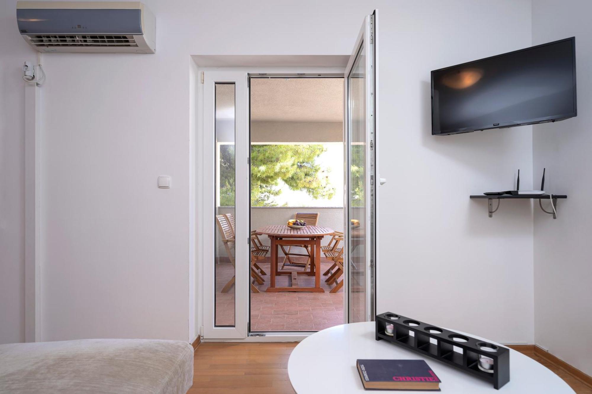Villa Dalmatia Apartments Бол Экстерьер фото