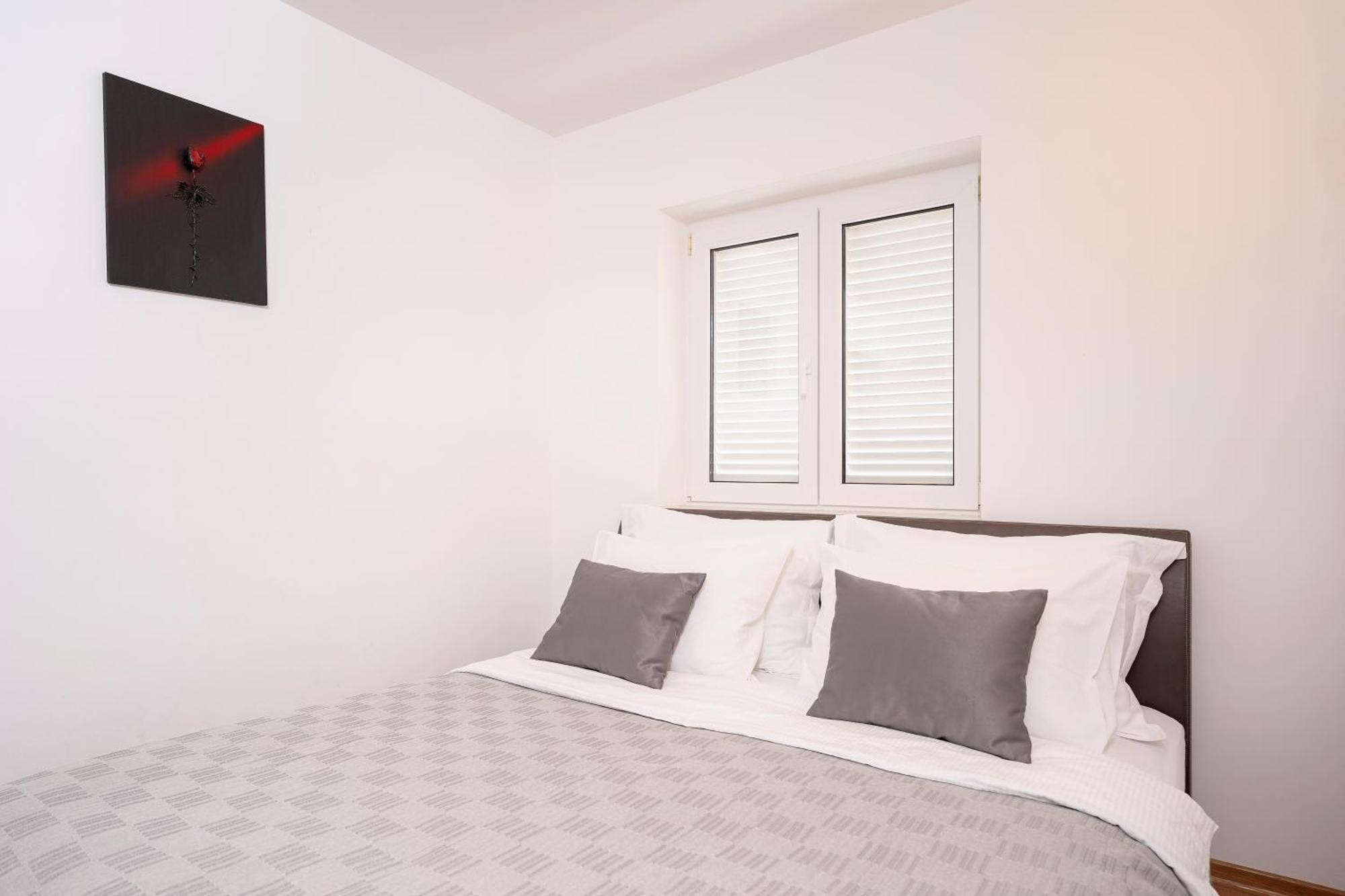 Villa Dalmatia Apartments Бол Экстерьер фото