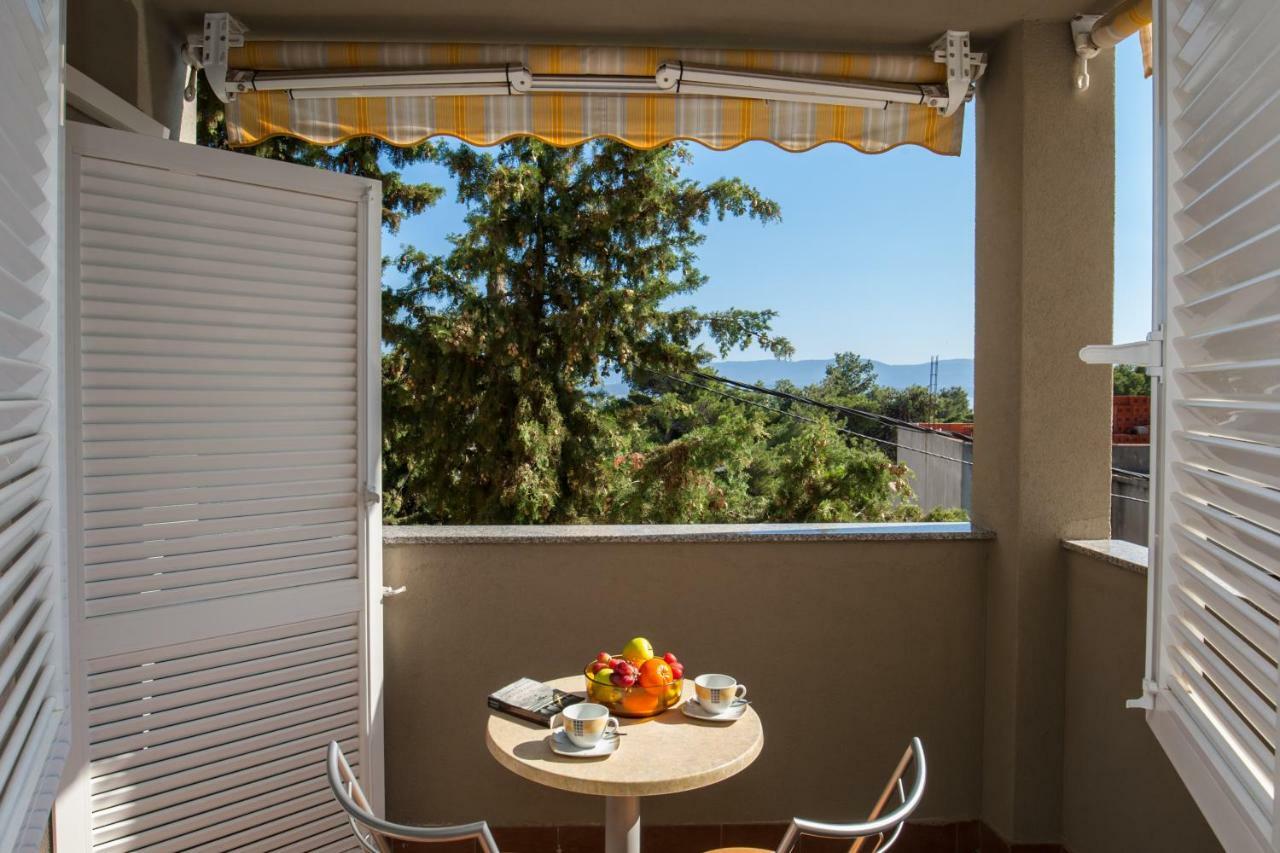 Villa Dalmatia Apartments Бол Экстерьер фото