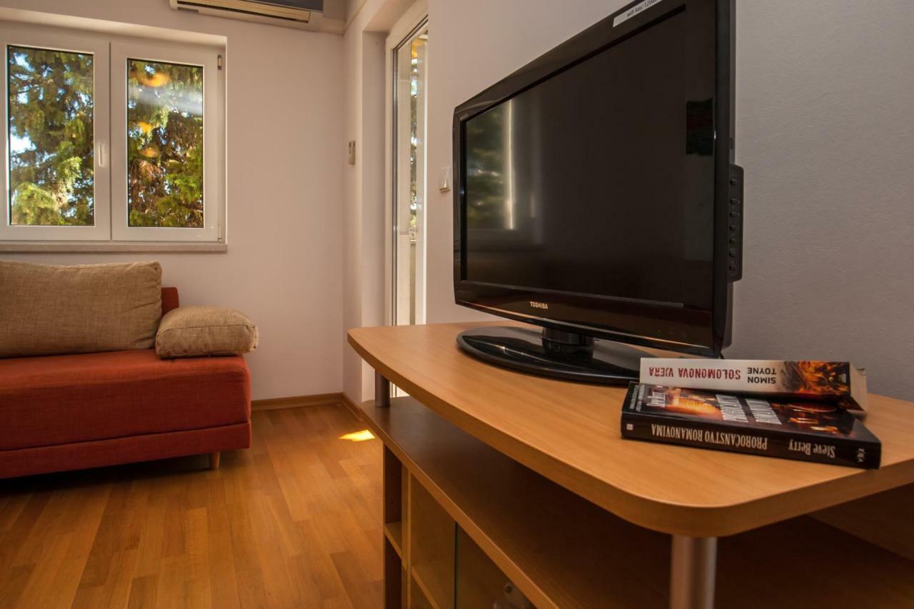 Villa Dalmatia Apartments Бол Экстерьер фото